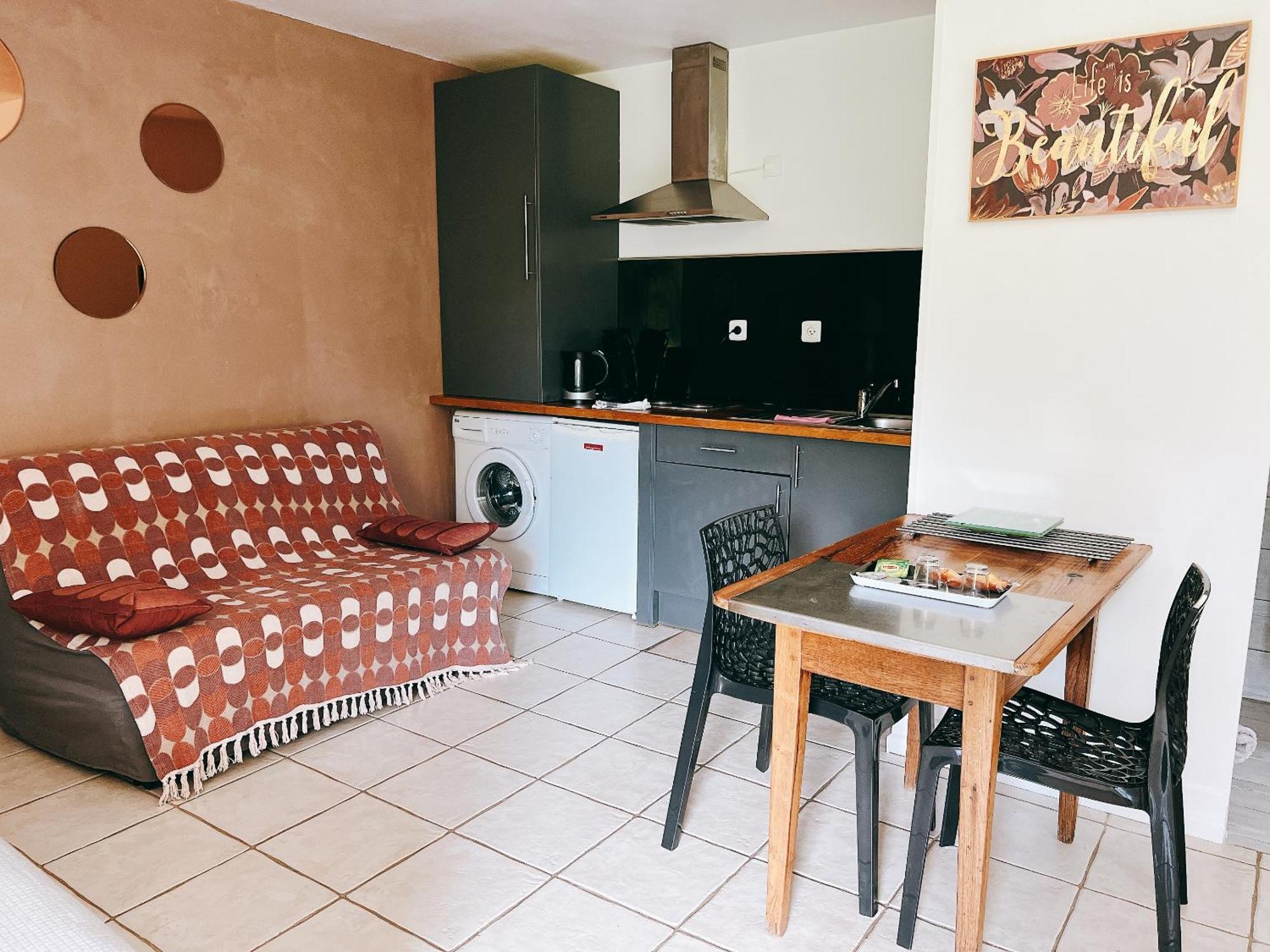 Climatisé Terrasse, Wifi Et Parking *